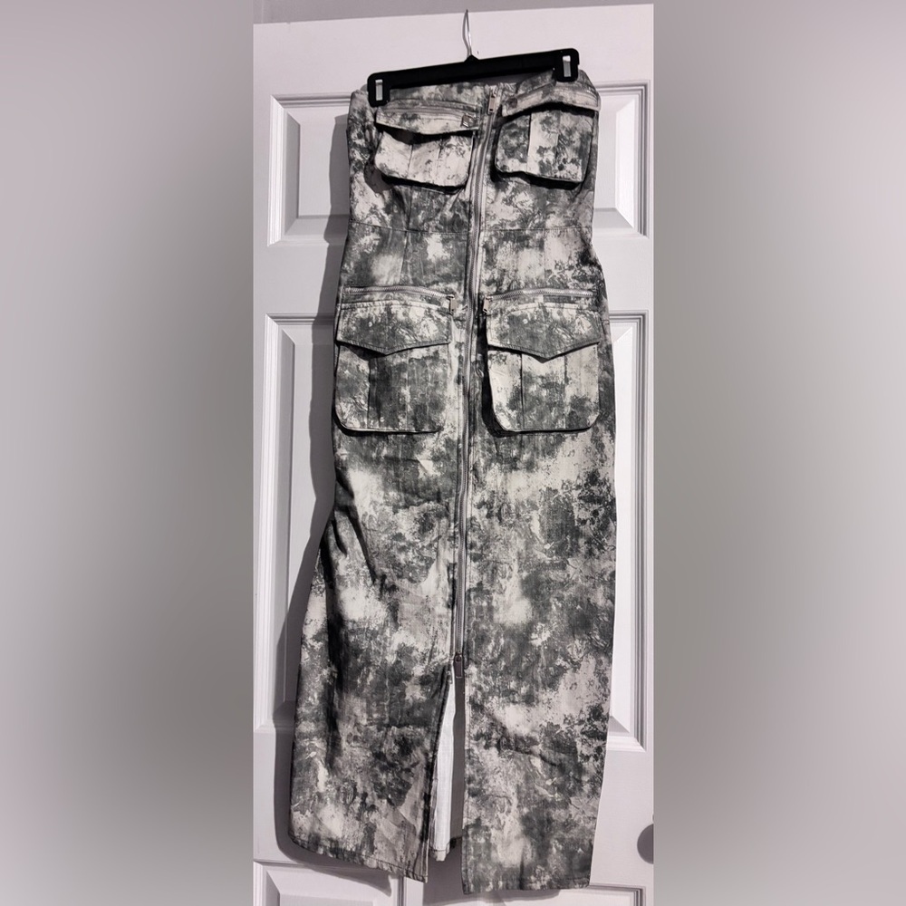 Zara strapless dress with a camouflage pattern. Size L.